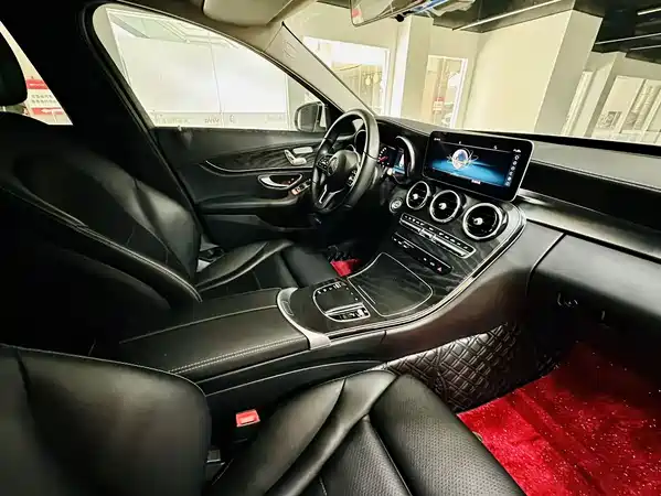 Mercedes-Benz C-Class 2019