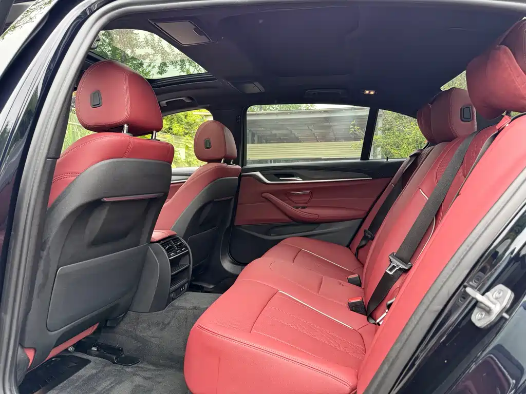 BMW 5 Series 2022