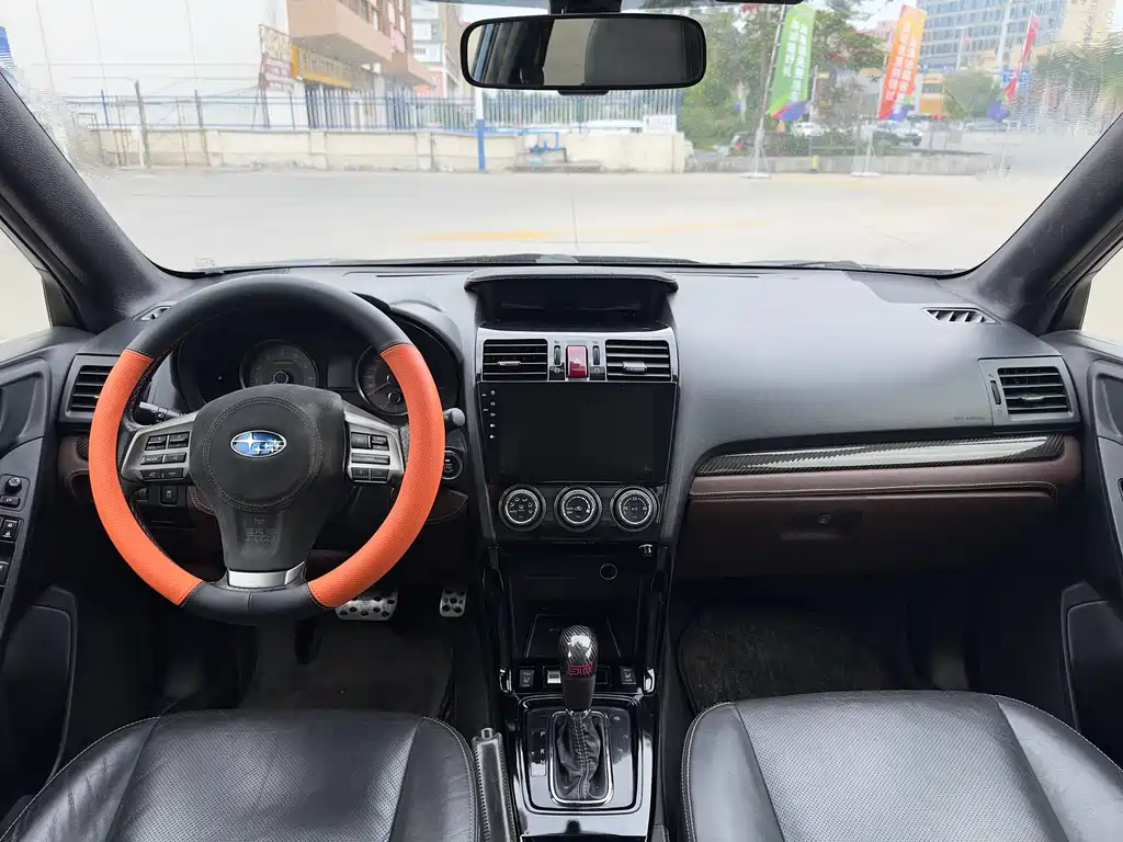 Subaru Forester 2014 — фото 10