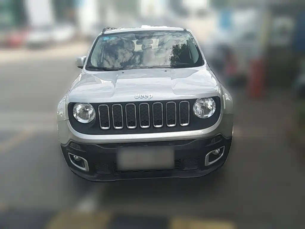 Jeep Renegade 2017 — фото 24