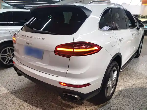 Porsche Cayenne 2015
