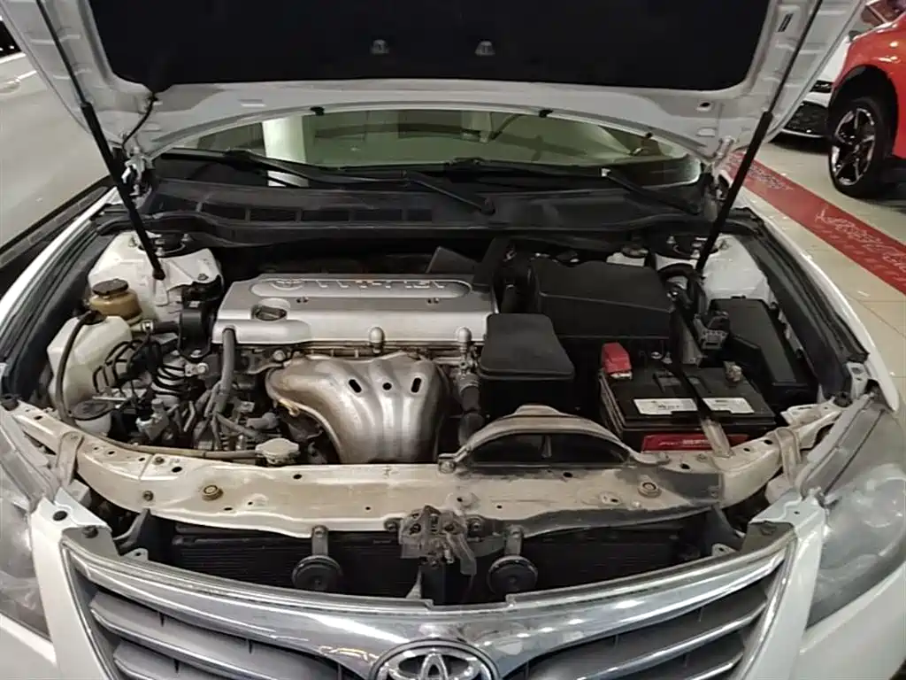 Toyota Camry 2014 — фото 20