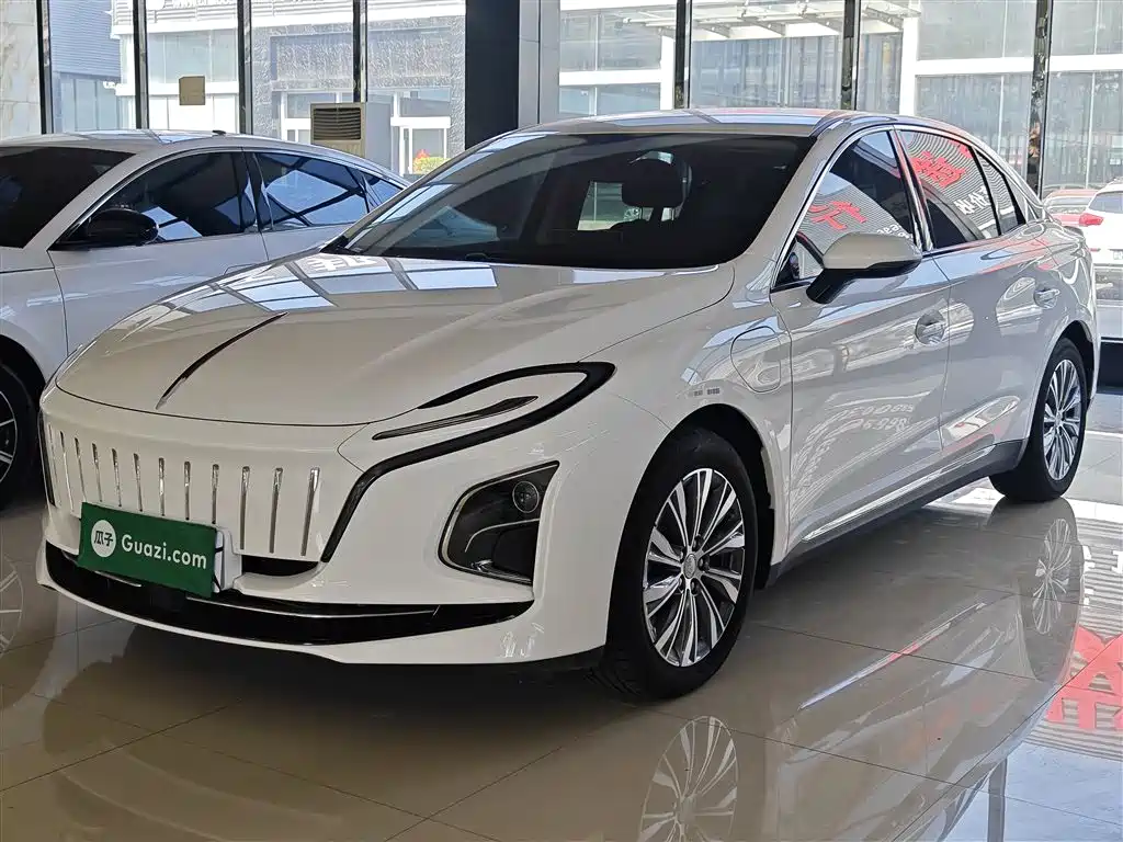 Hongqi E-QM5 2023