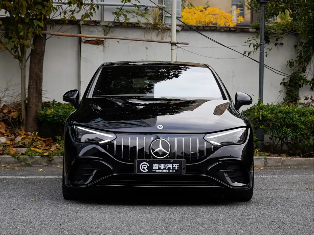 Mercedes-Benz EQE AMG 2024