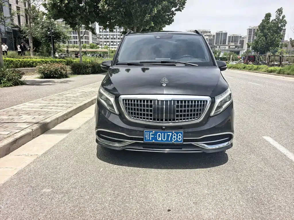 Mercedes-Benz V-Class 2022 — фото 2