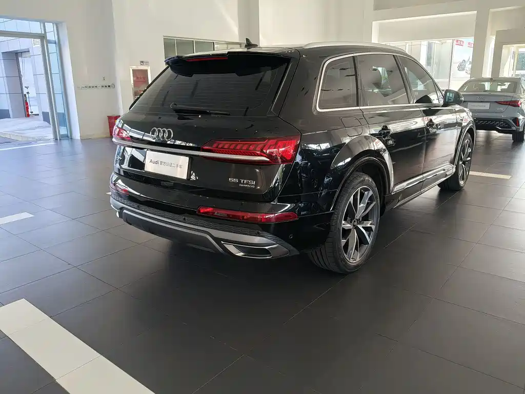 Audi Q7 2023