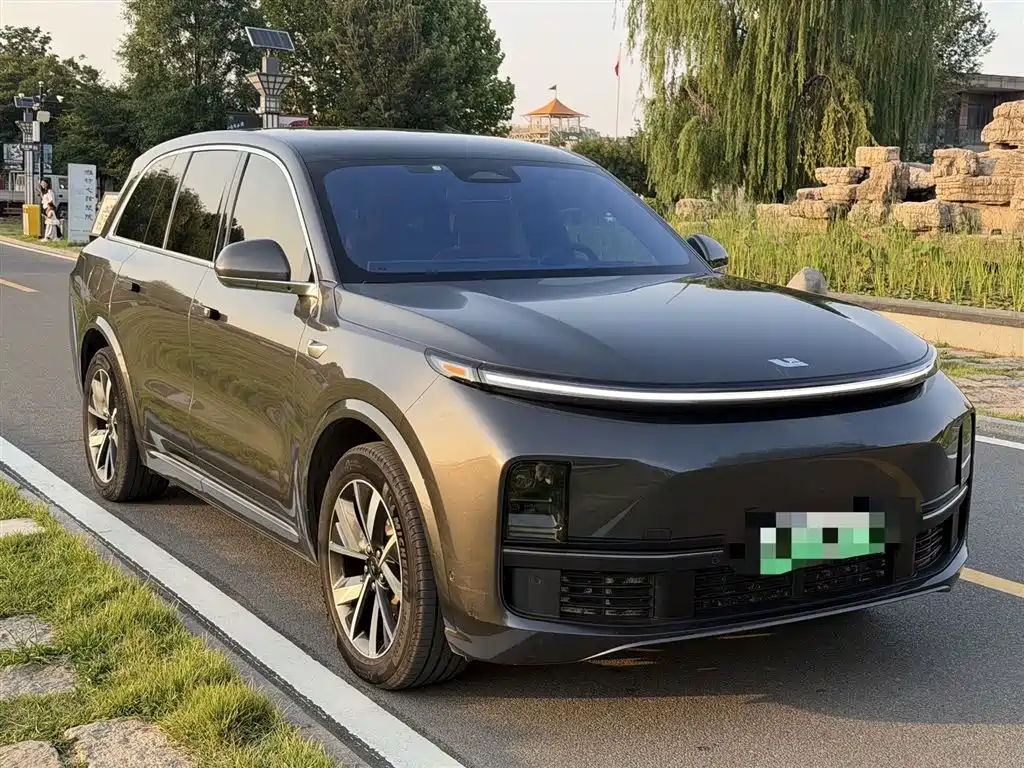 Li Auto Li L8 2024