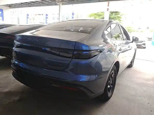 BYD Seal 05 DM-i 2025