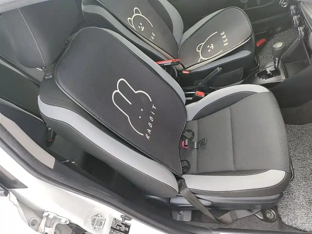 Toyota Yaris L 2021 — фото 25