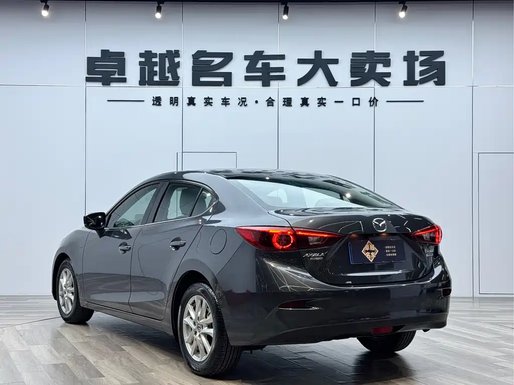 Mazda 3 Axela 2019 — фото 5