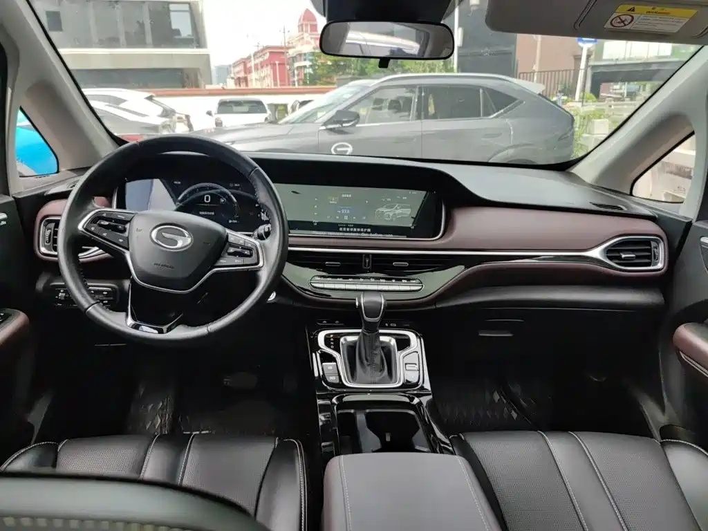 GAC Trumpchi M6 2023 — фото 13