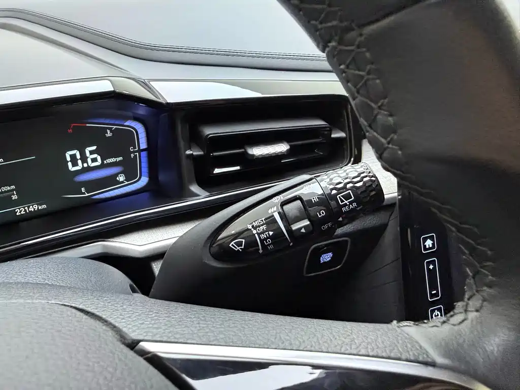 Hyundai Custo 2024 — фото 15
