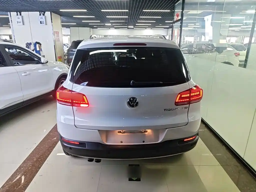 Volkswagen Tiguan 2015