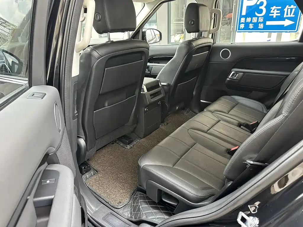 Land Rover Discovery 2019 — фото 14