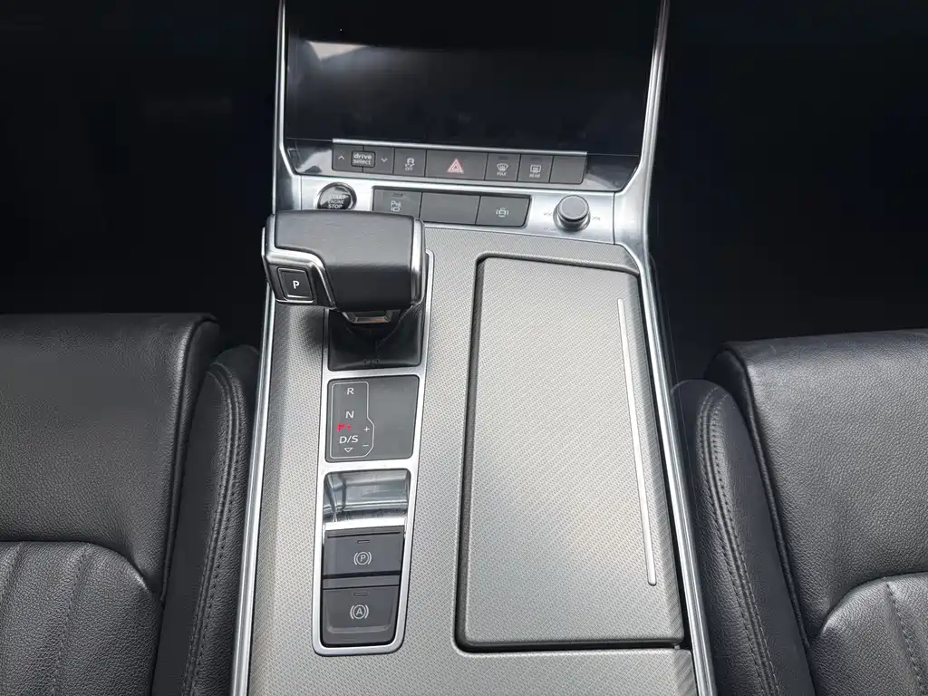 Audi A6L 2022 — фото 12