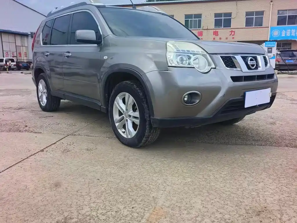 Nissan X-Trail 2014 — фото 2