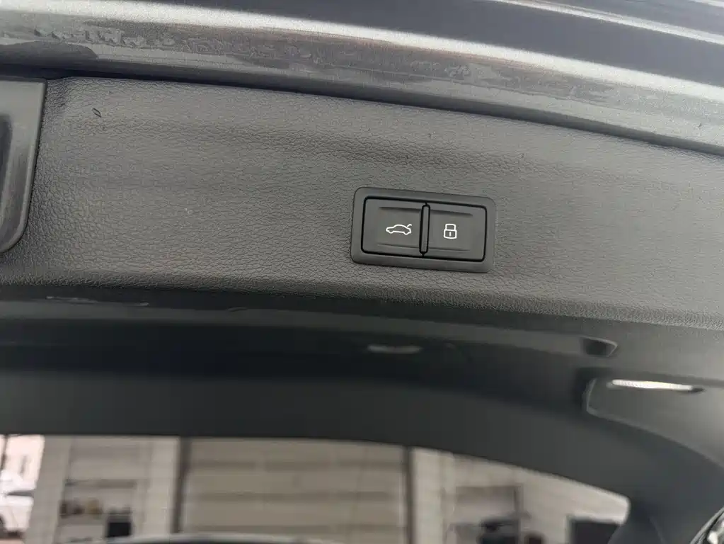 Audi Q3 2022 — фото 14