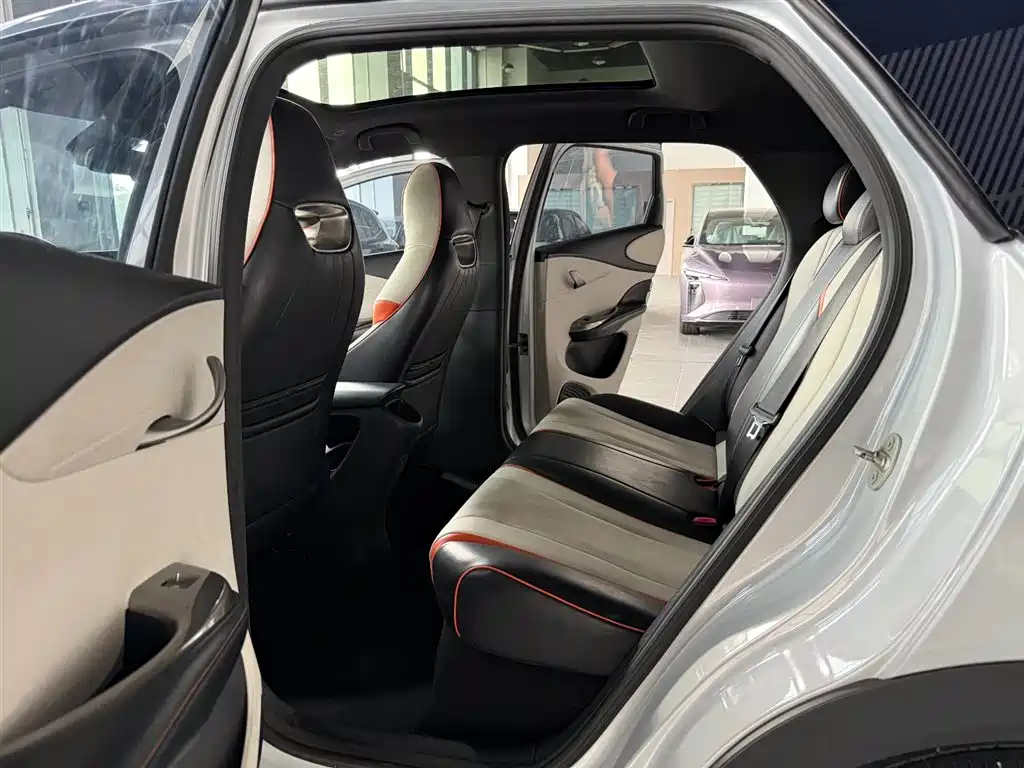BYD Dolphin 2022 — фото 11