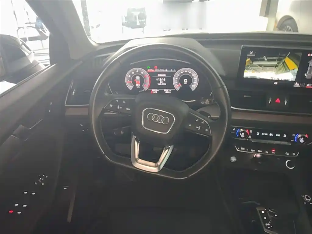 Audi Q5L 2022 — фото 11