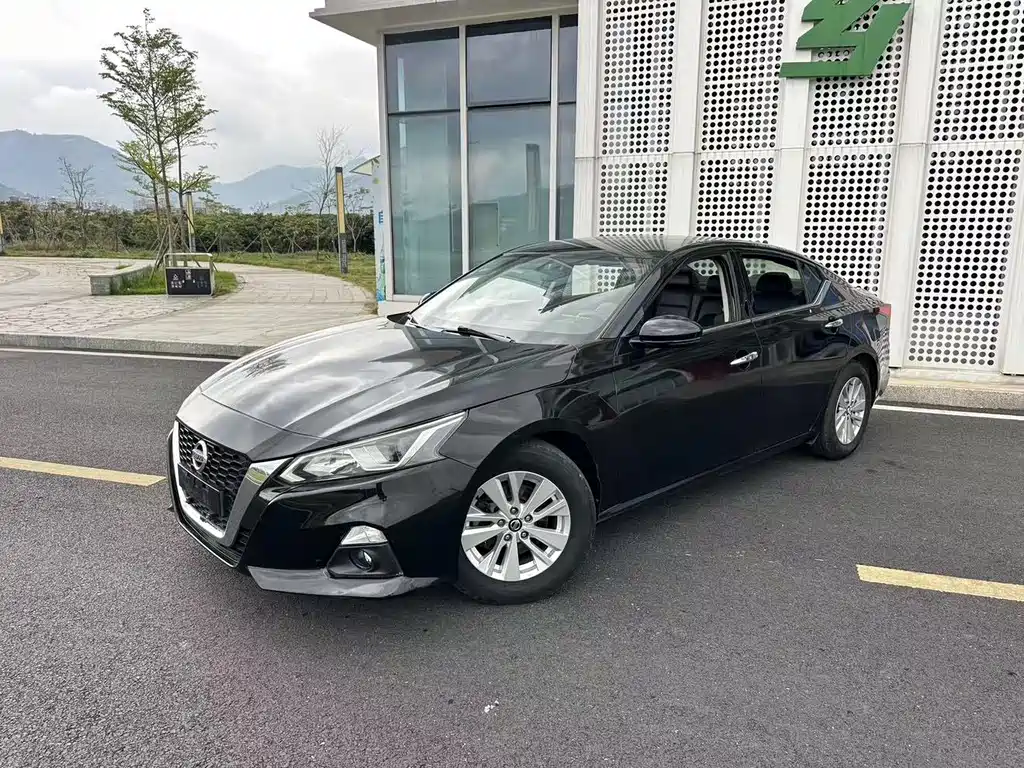 Nissan Teana 2021 — фото 1
