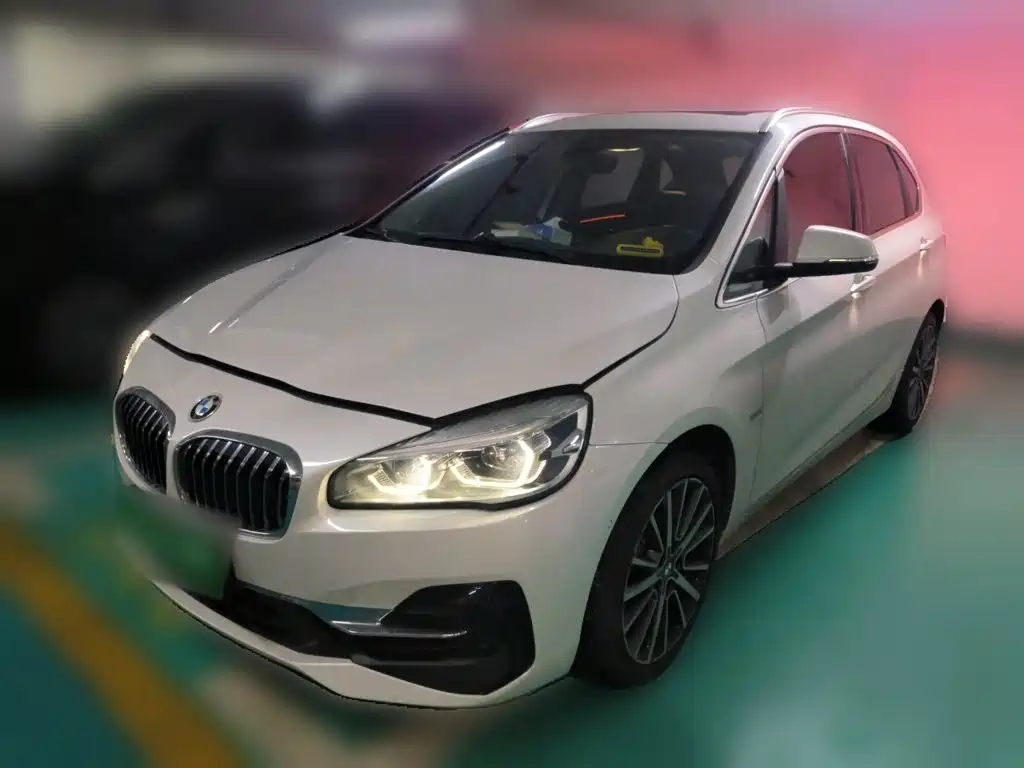 BMW 2 Series Station Wagon 2018 — фото 1