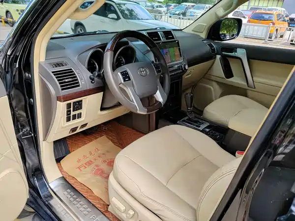 Toyota Prado 2015