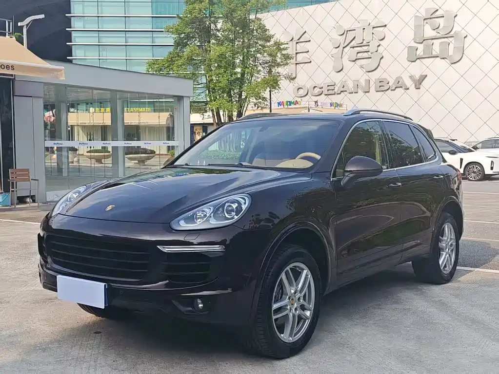Porsche Cayenne 2016 — фото 1