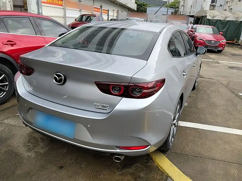 Mazda 3 Axela 2021