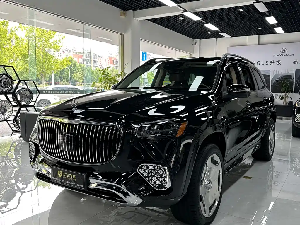 Mercedes-Benz GLS — фото 1