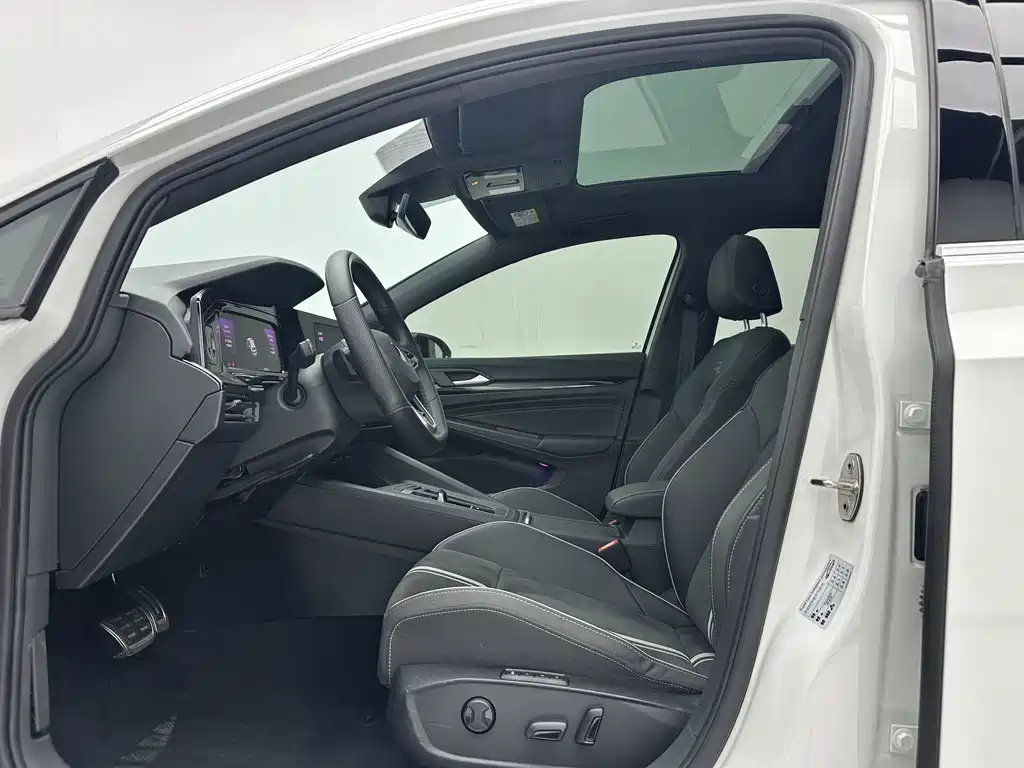Volkswagen Golf 2022