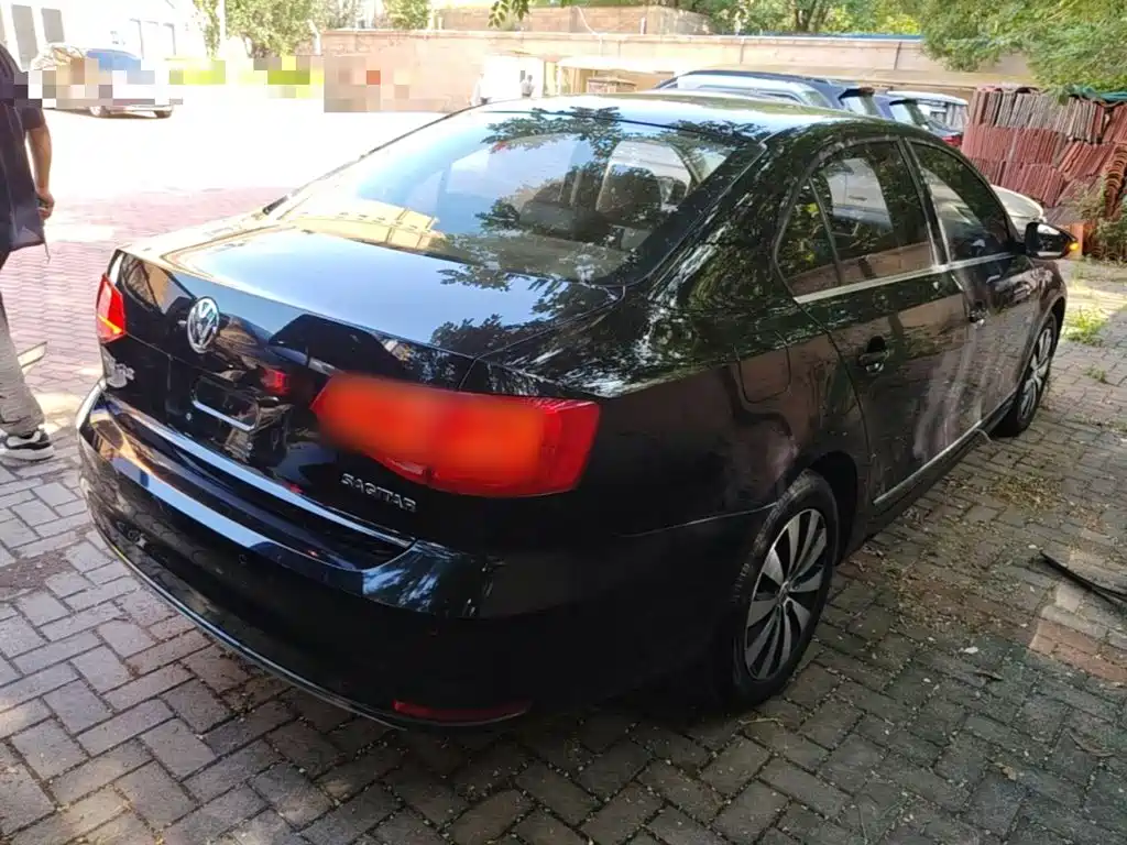 Volkswagen Sagitar 2018