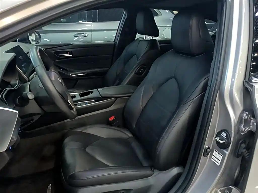 Toyota Avalon 2022 — фото 15