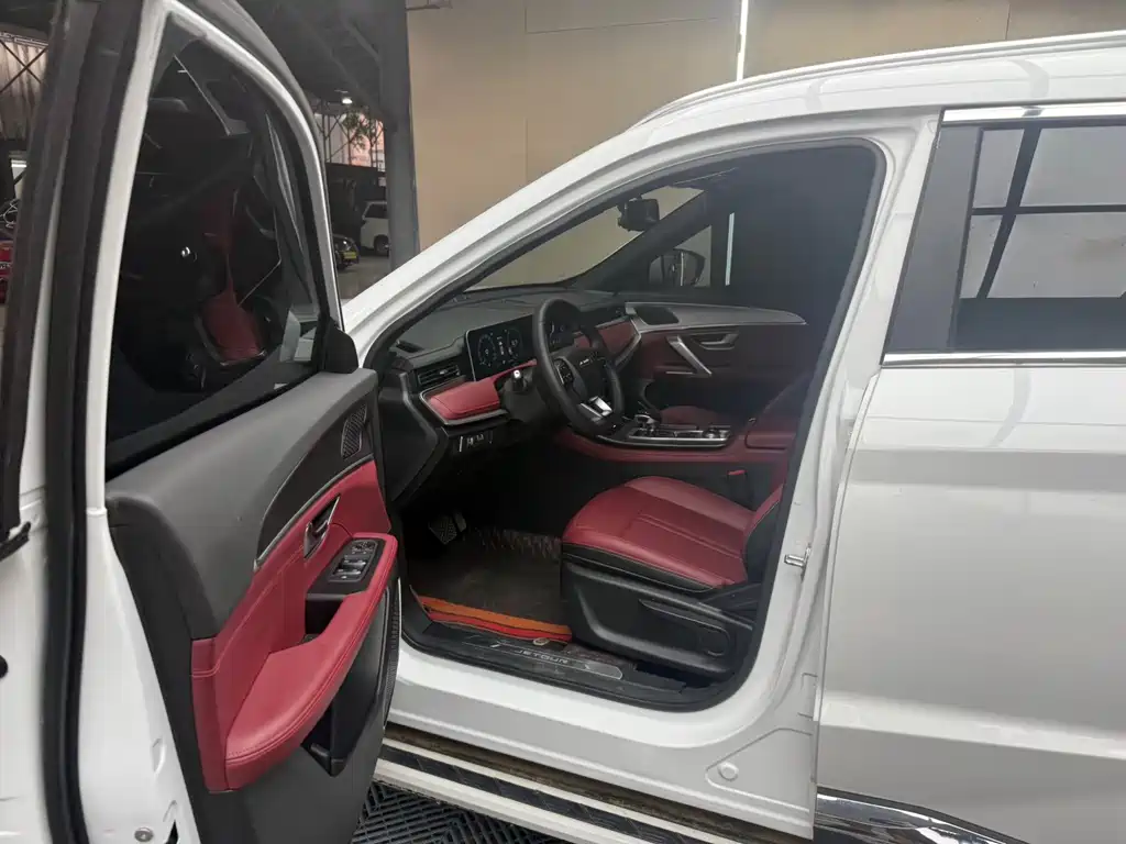 Jetour X70 PLUS 2025