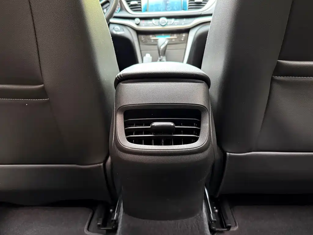 Buick Excelle 2017 — фото 14