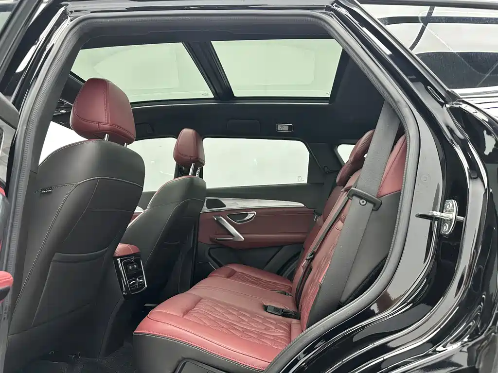 Jetour X70 PLUS 2023