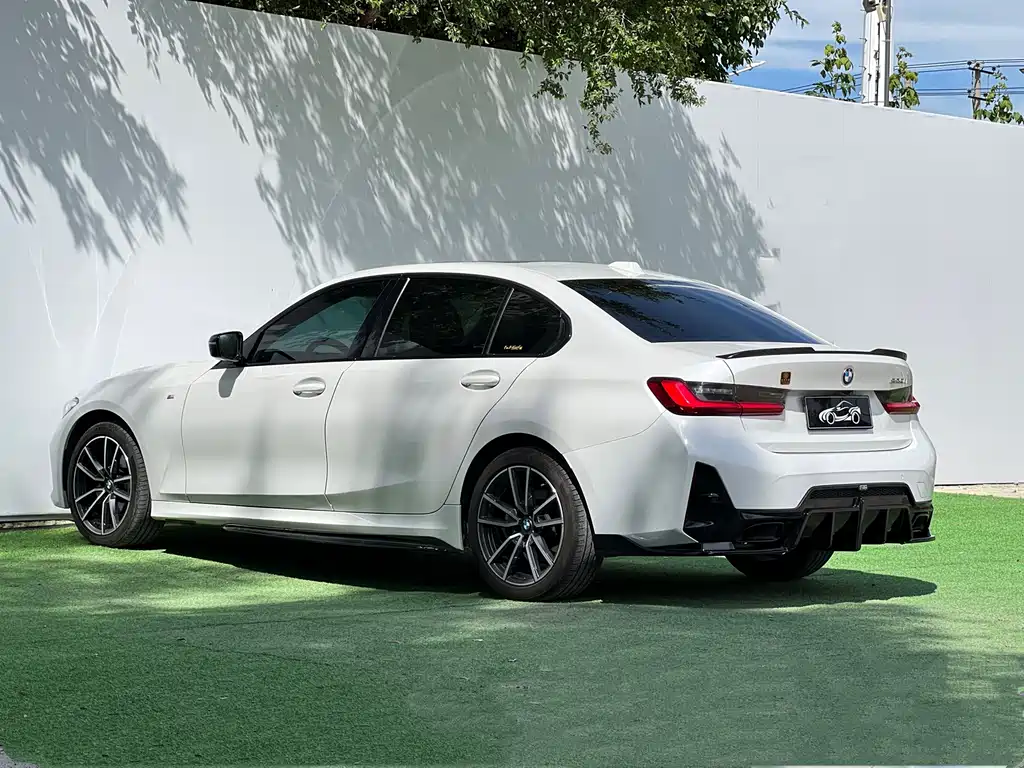BMW 3 Series 2023