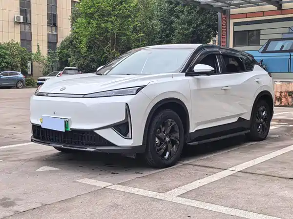 Dongfeng Fengshen L7 2025