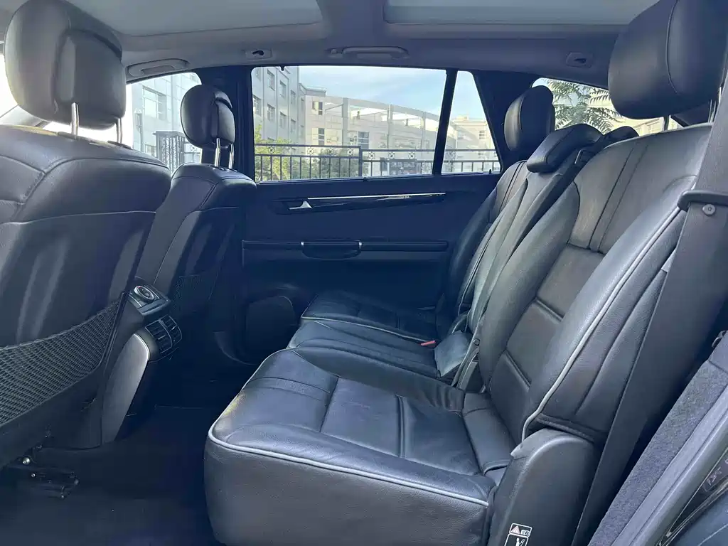 Mercedes-Benz R-Class 2016 — фото 15