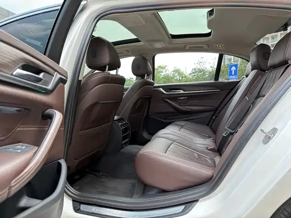 BMW 5 Series 2020