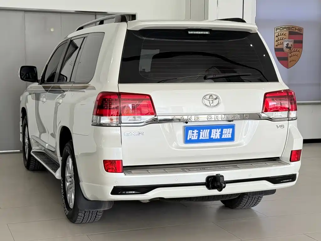 Toyota Land Cruiser 2018 — фото 20