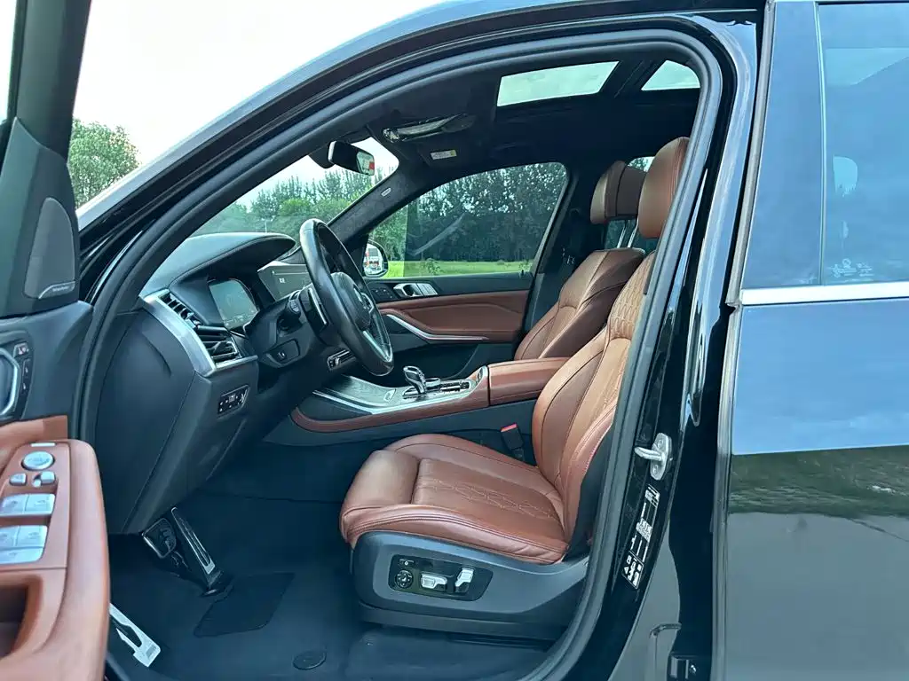 BMW X7 2022 — фото 9