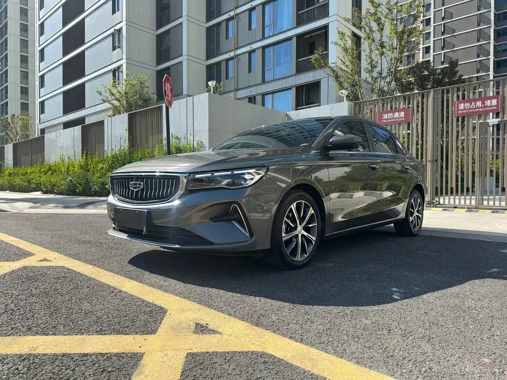 Geely Emgrand 2023