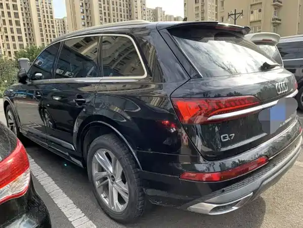 Audi Q7 2021