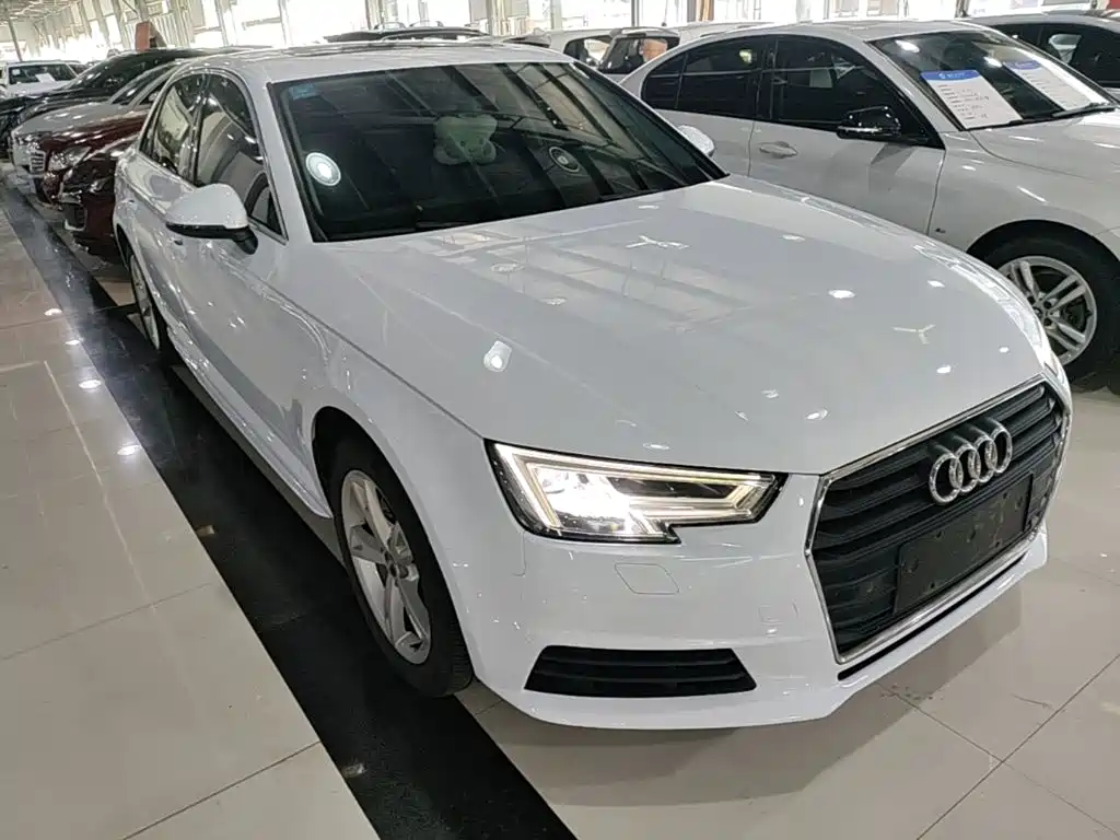 Audi A4L 2017