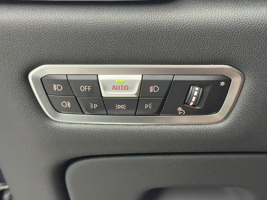 BMW X5 New Energy 2021 — фото 19