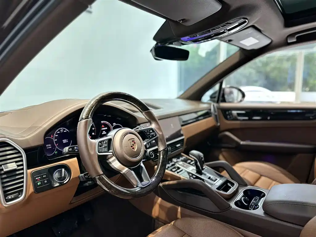 Porsche Cayenne 2023 — фото 20