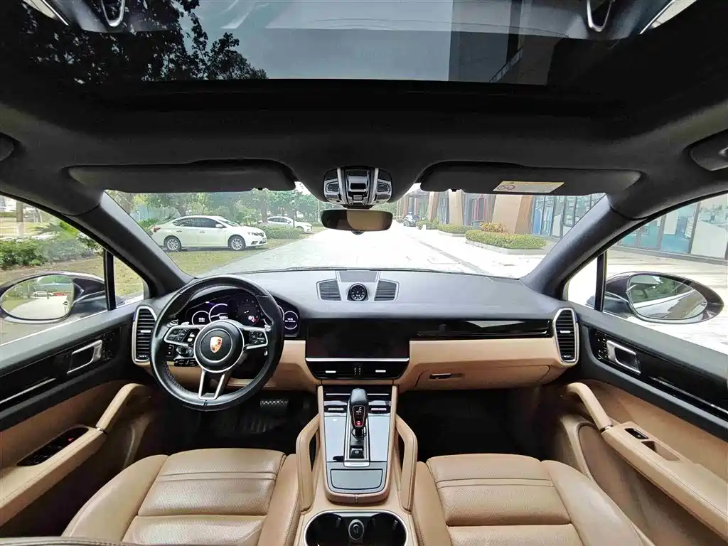 Porsche Cayenne 2018 — фото 11