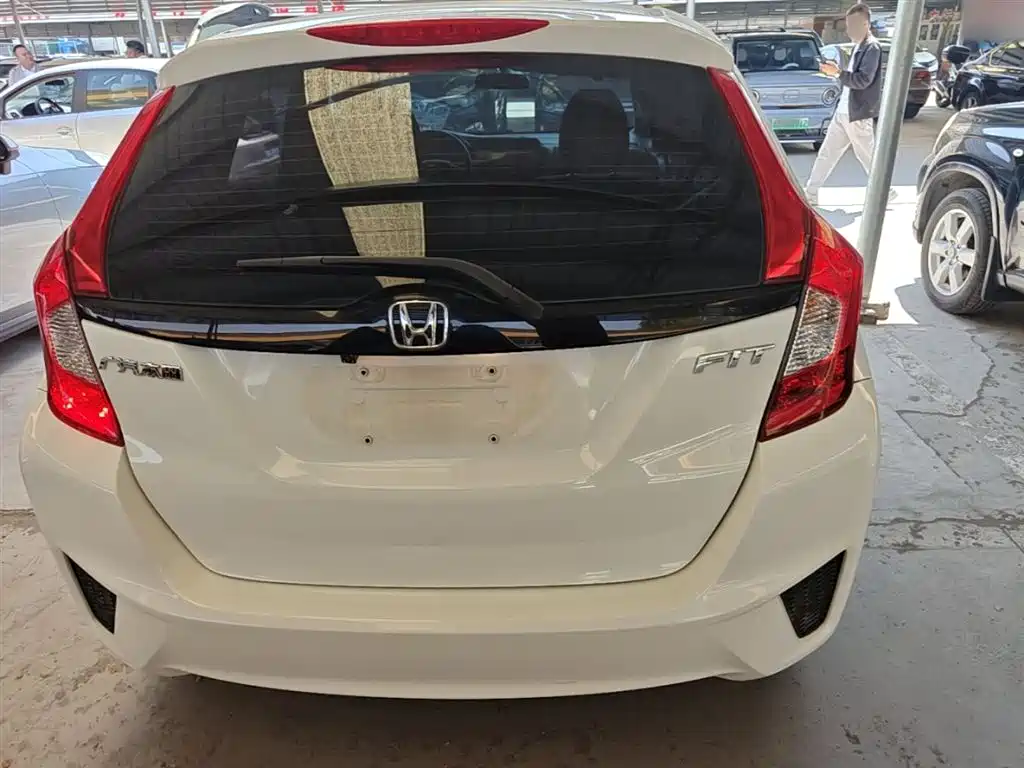 Honda Fit 2016 — фото 6