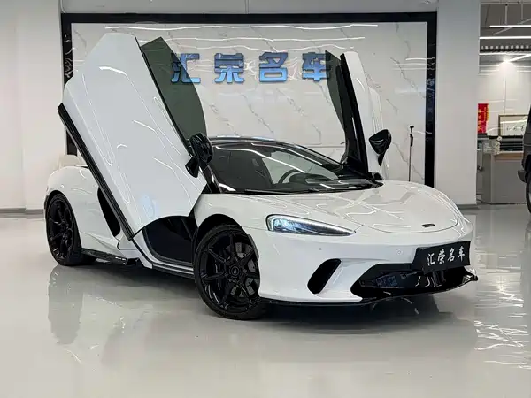 McLaren GT 2022
