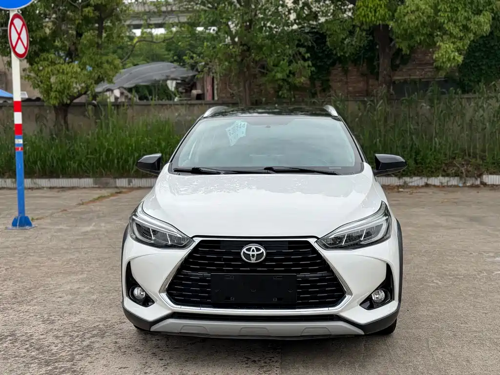 Toyota Yaris L 2022
